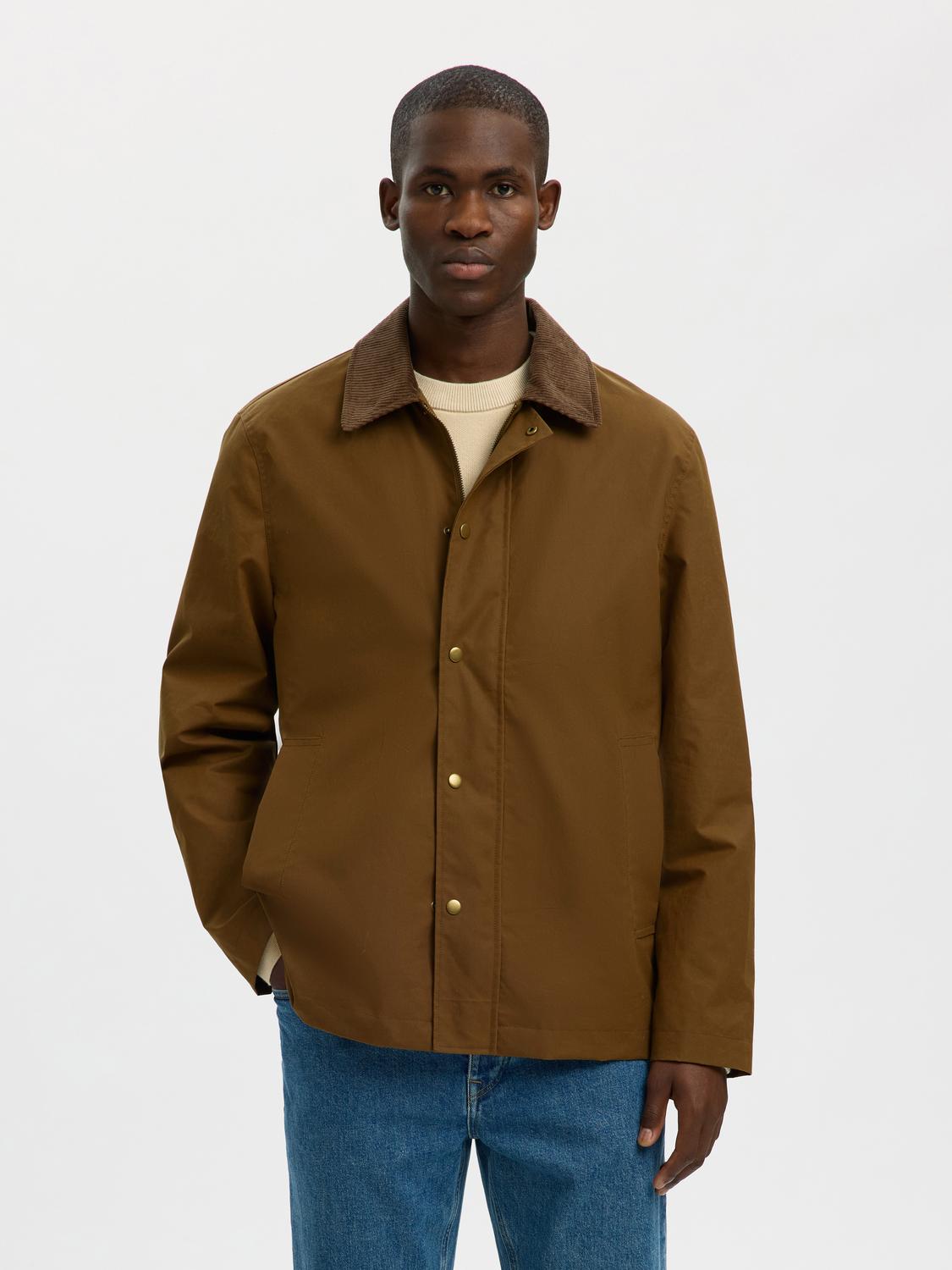 model_shot-front